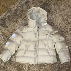 NWOT Nike Puffer Coat Size Large